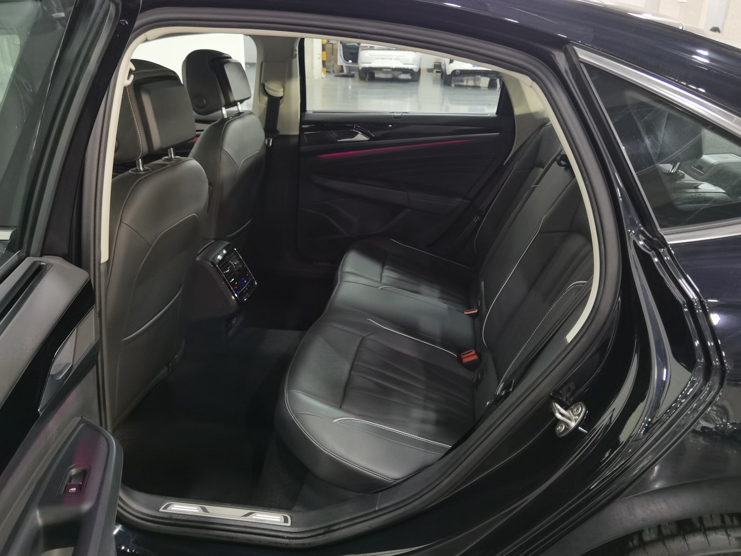 Used Volkswagen Passat 2024 2.0 AT