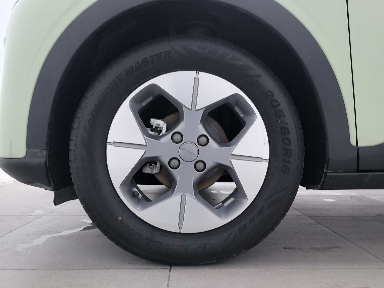 Used Geely Galaxy Xingyuan 2025