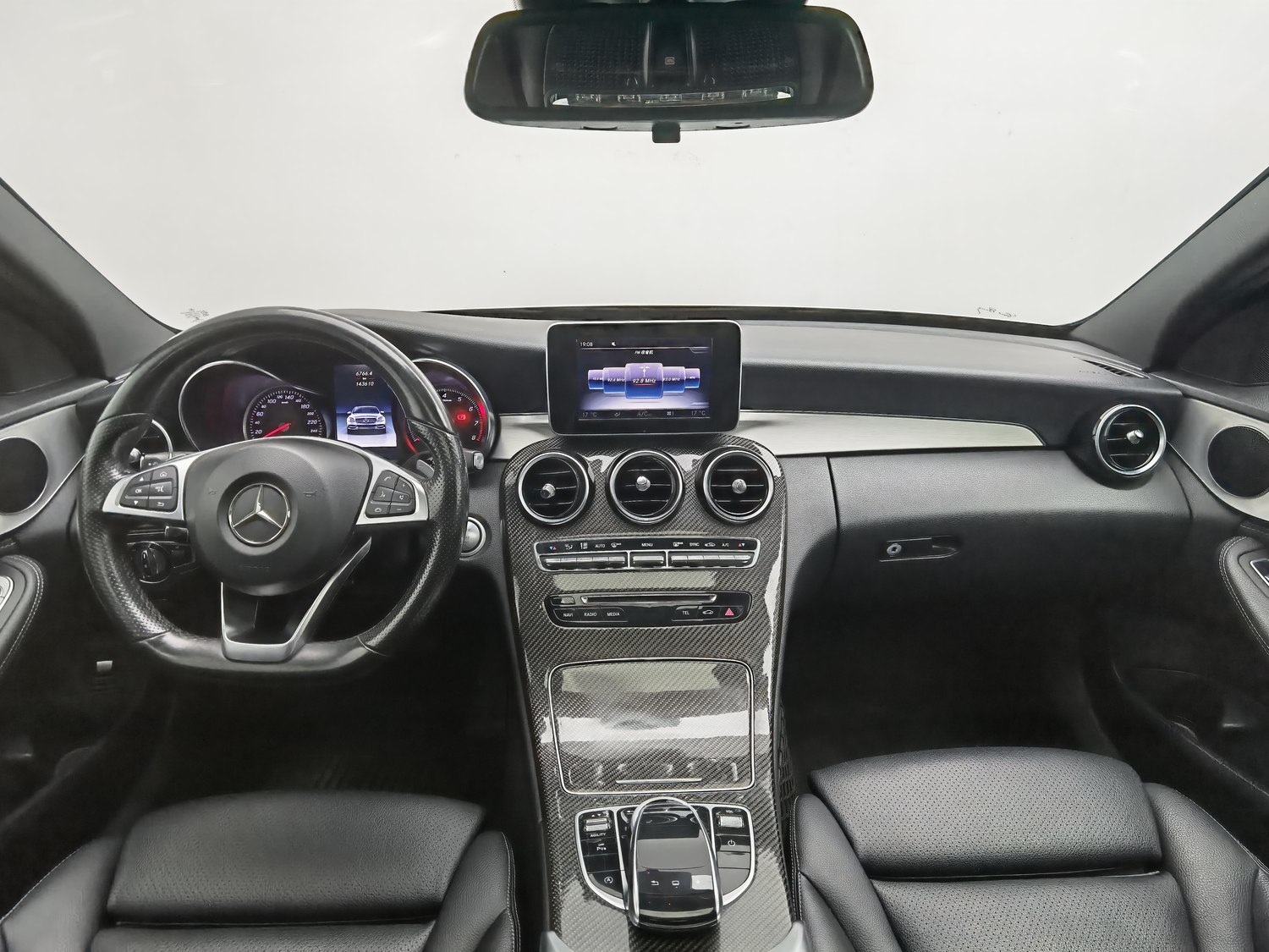 Used Mercedes-Benz C-Class 2015 2.0 AT
