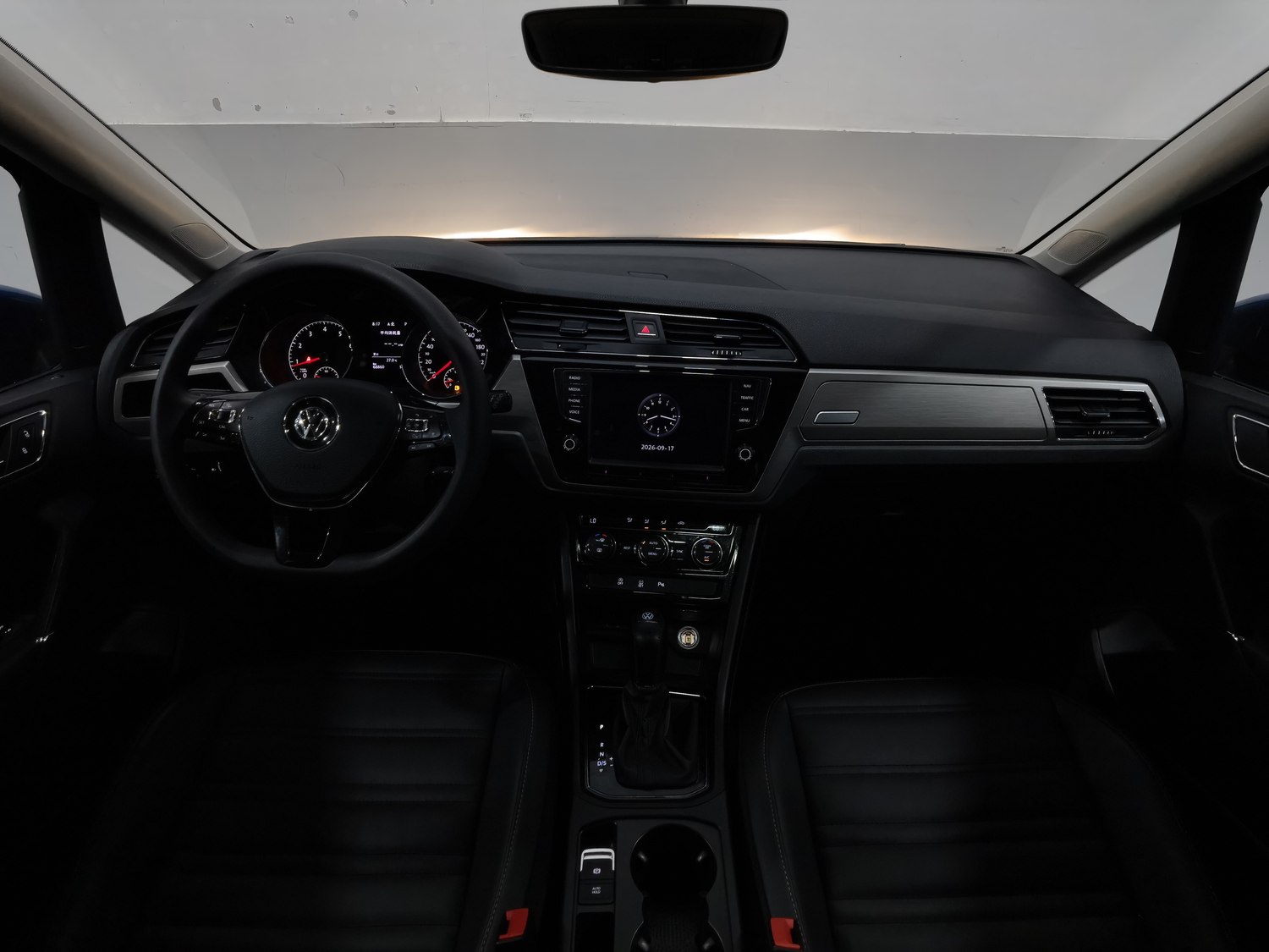 Used Volkswagen Touran 2018 1.4 AT