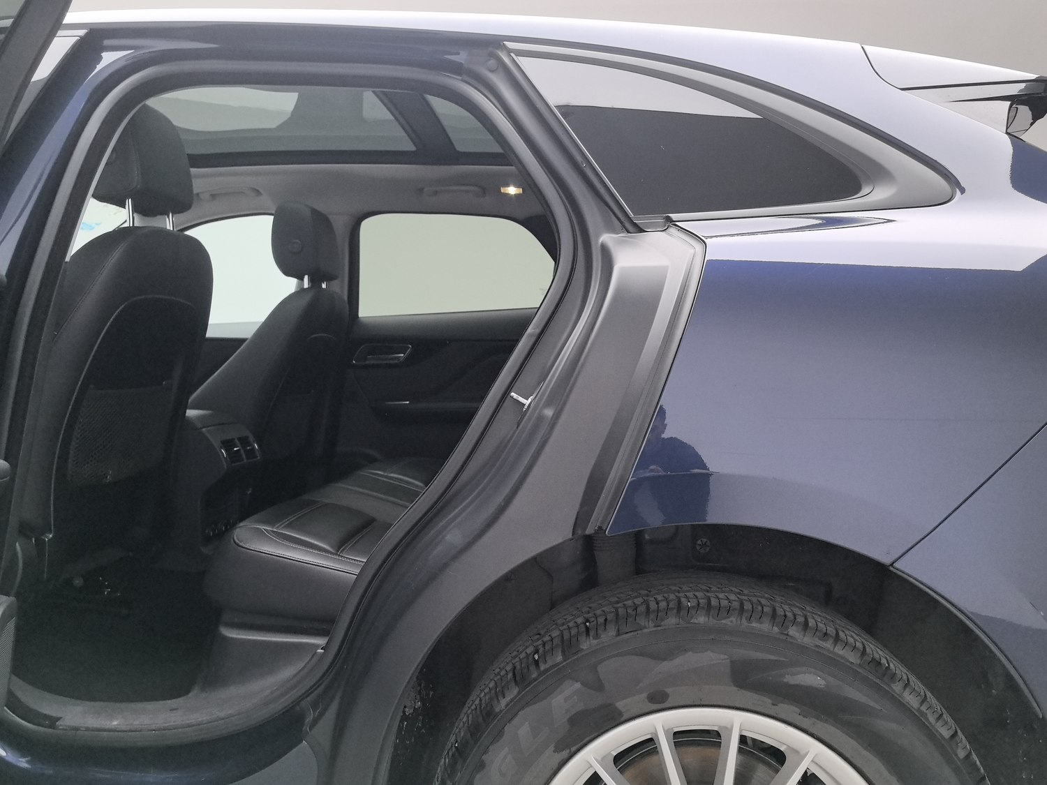Used Jaguar F-PACE 2018 2.0 AT
