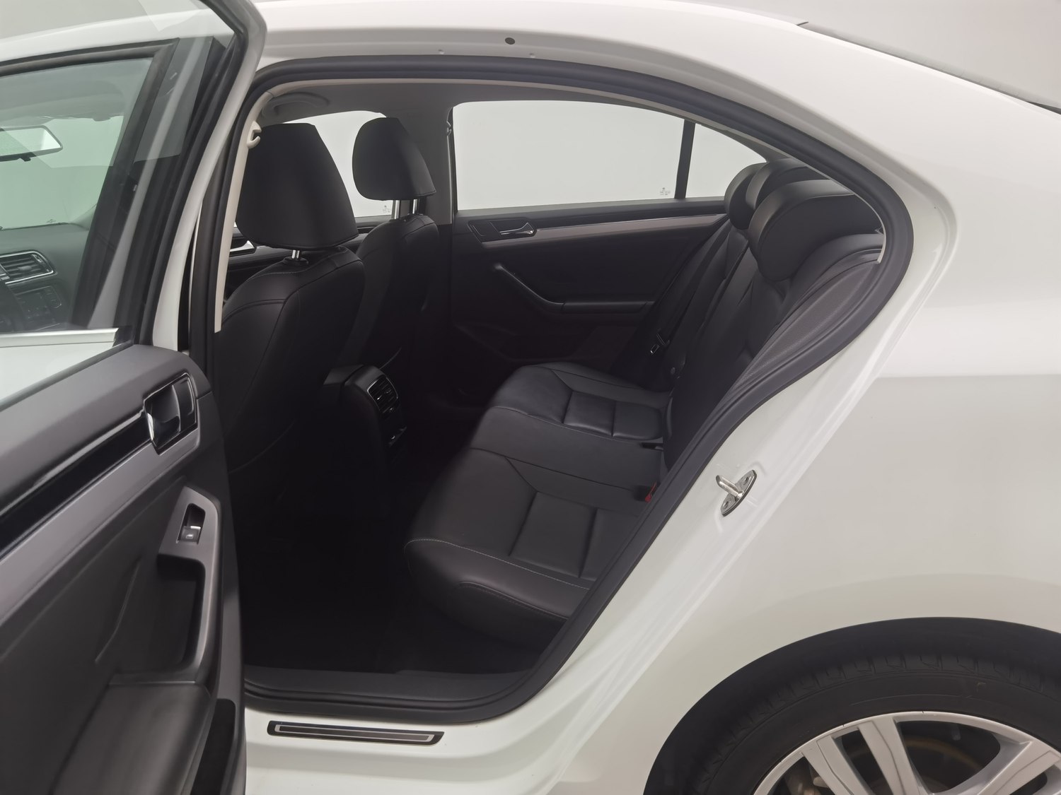 Used Volkswagen Sagitar 2018 1.4 AT