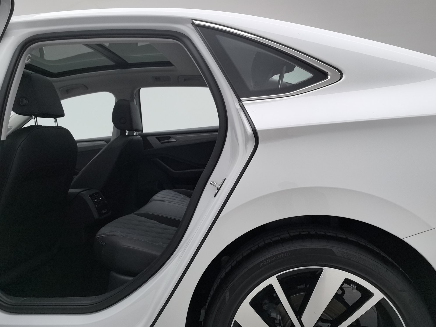 Used Volkswagen Sagitar 2025 1.5 AT