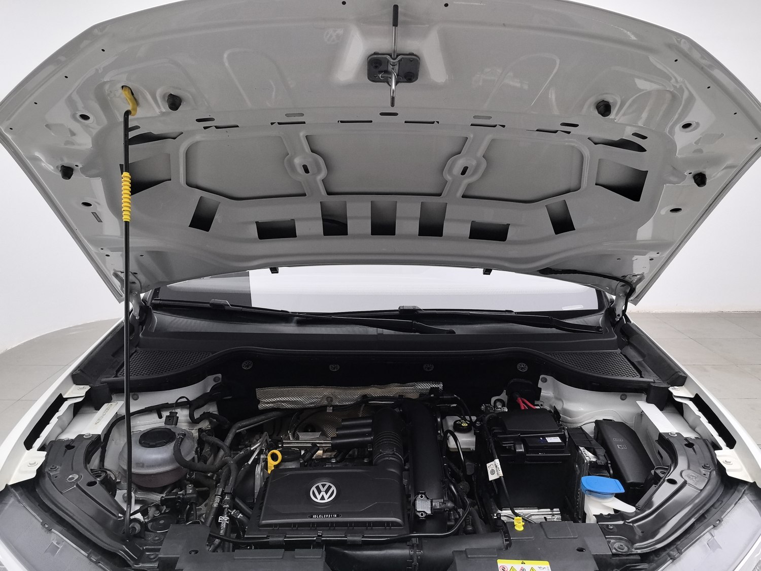 Used Jetta VS5 2023 1.4 AT