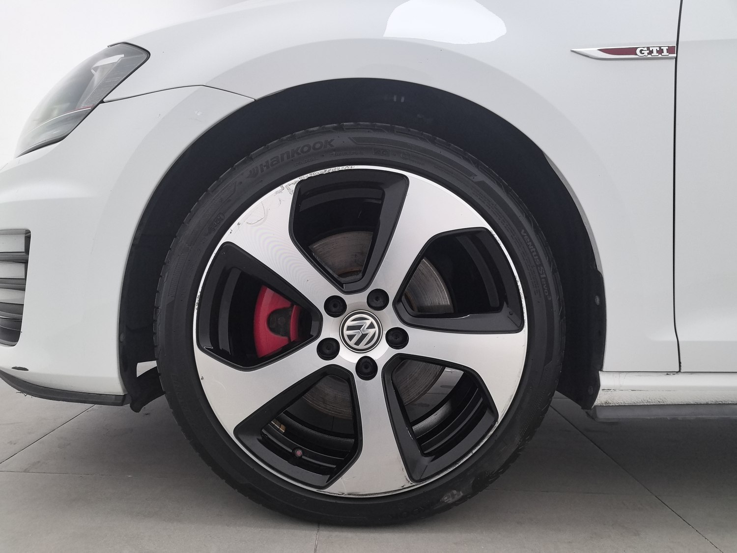 Used Volkswagen Golf GTI 2016 2.0 AT