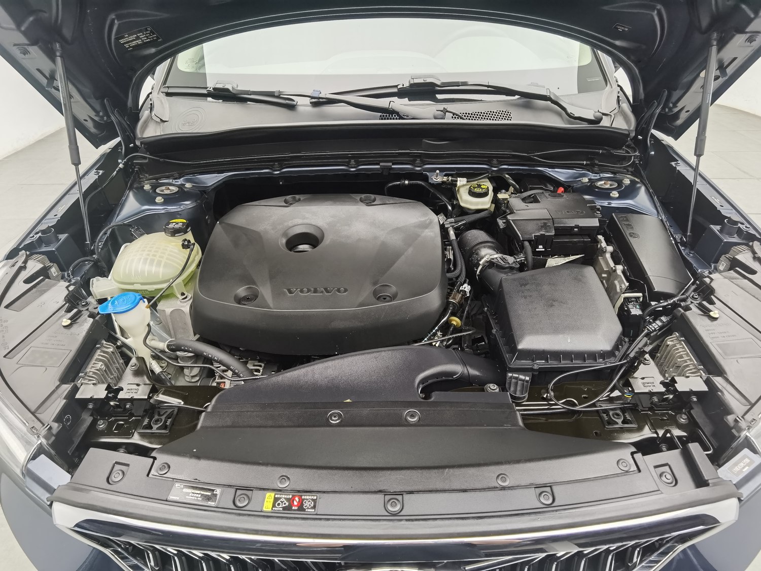 Used Volvo XC40 2021 2.0 AT
