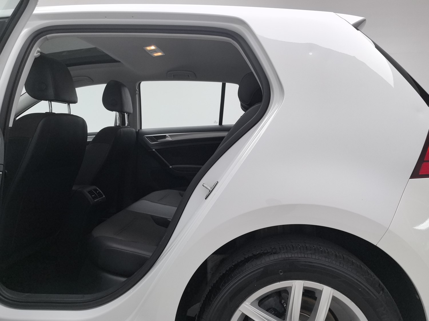 Used Volkswagen Golf 2018 1.6 AT