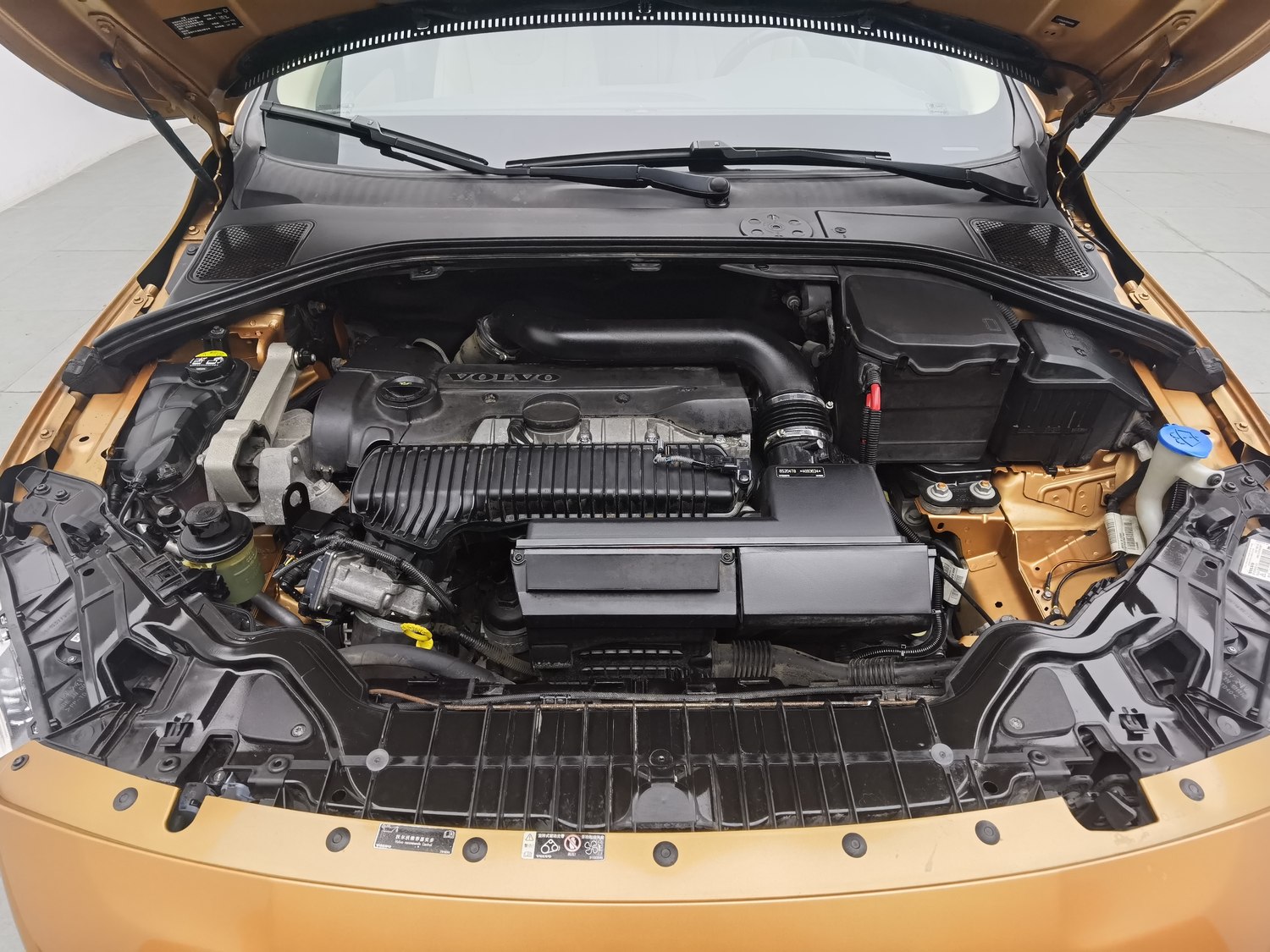 Used Volvo S60 2014 2.0 AT