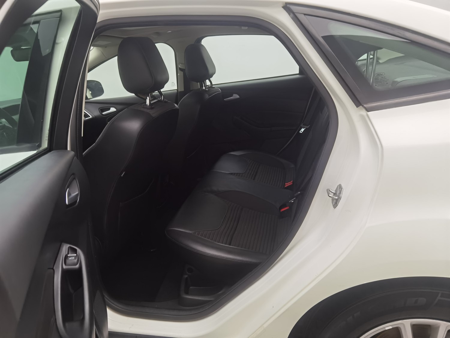 Used Ford Focus 2017 1.0 AT