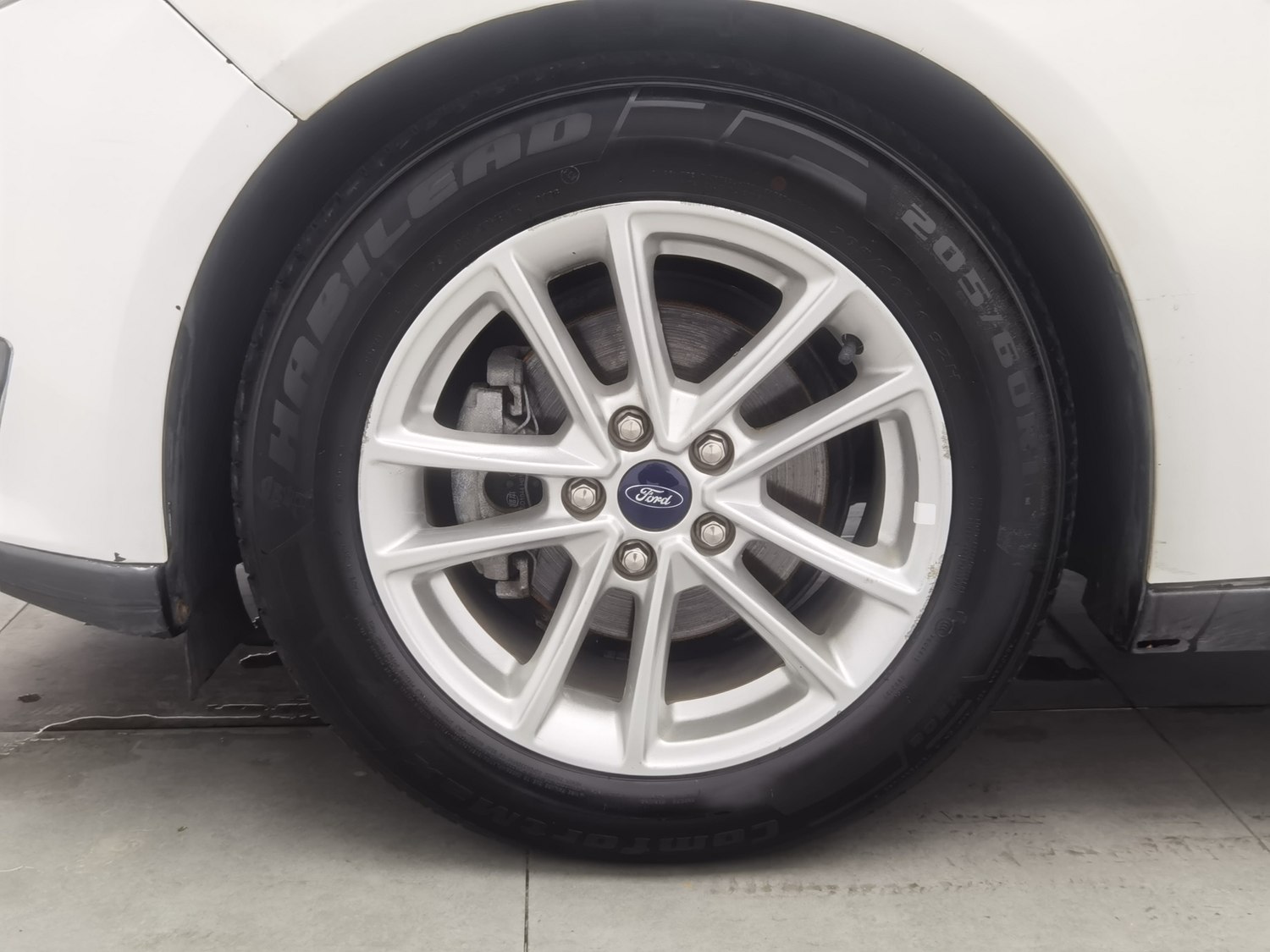 Used Ford Focus 2017 1.0 AT