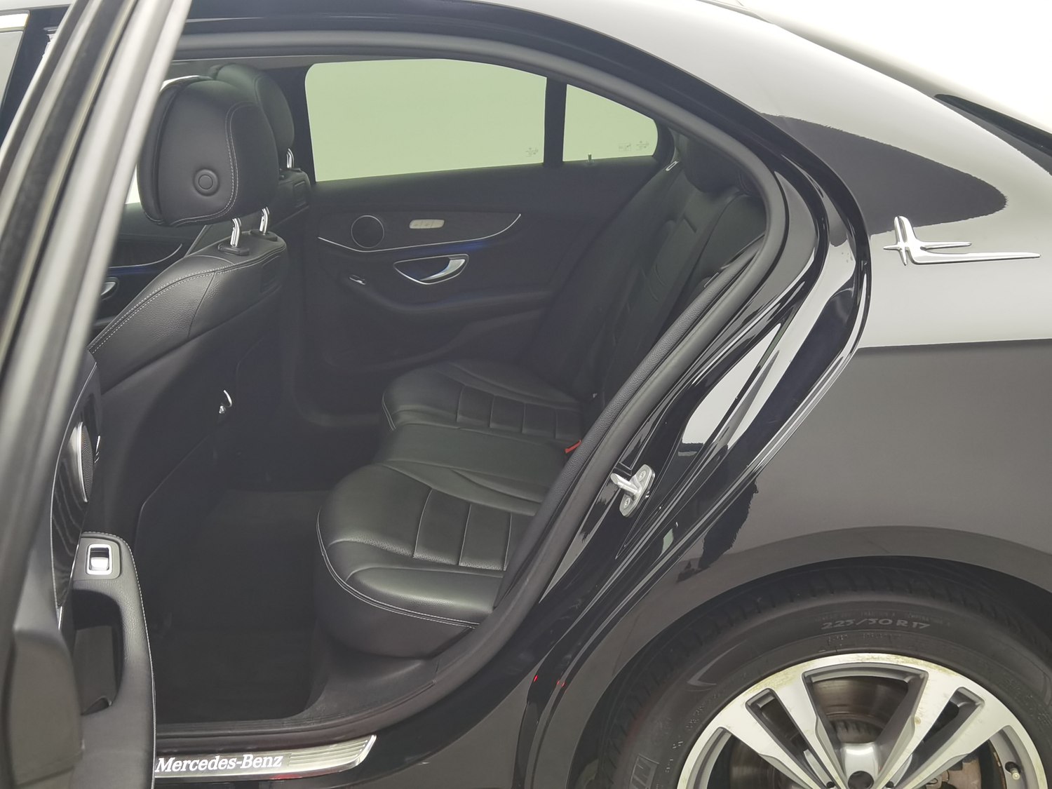 Used Mercedes-Benz C-Class 2018 2.0 AT