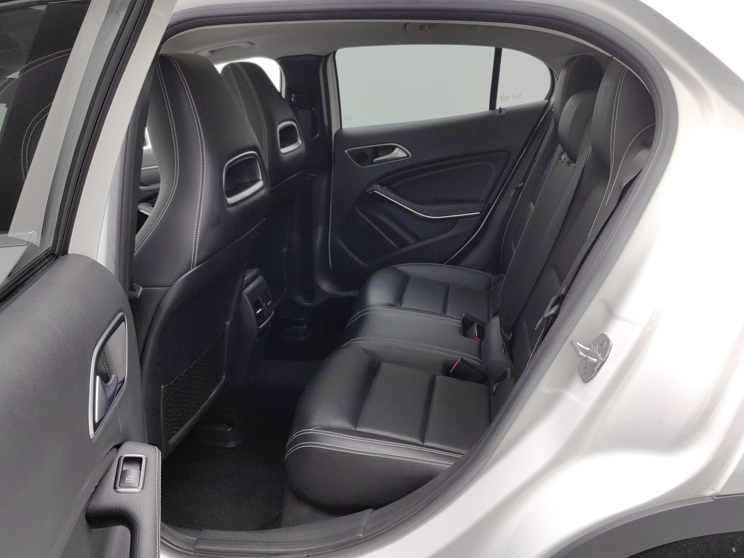 Used Mercedes-Benz GLA 2016 1.6 AT