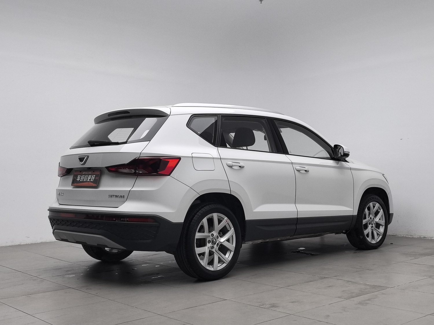 Used Jetta VS5 2023 1.4 AT