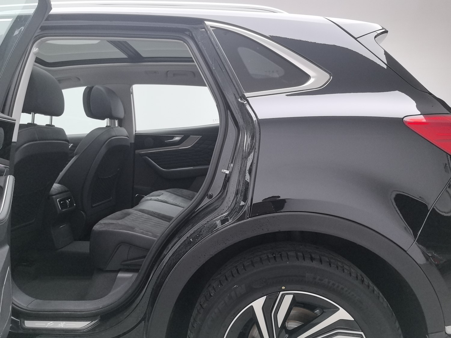 Used Hongqi HS5 2022 2.0 AT
