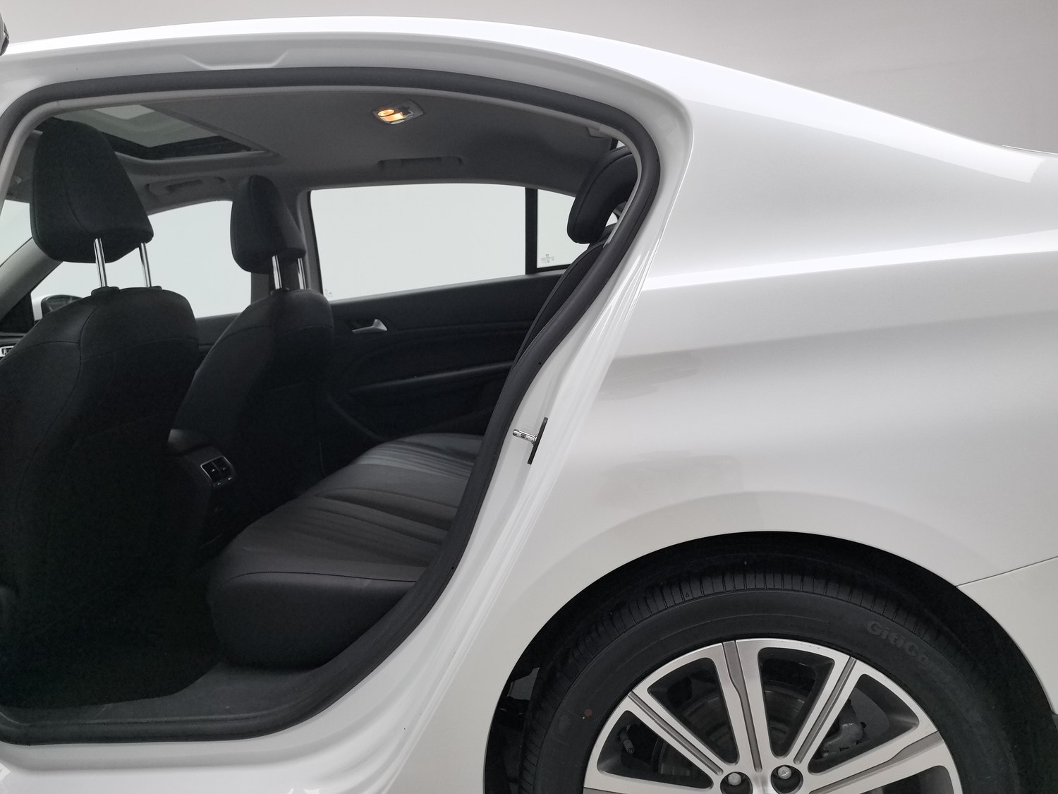 Used Peugeot 408 2020 1.6 AT