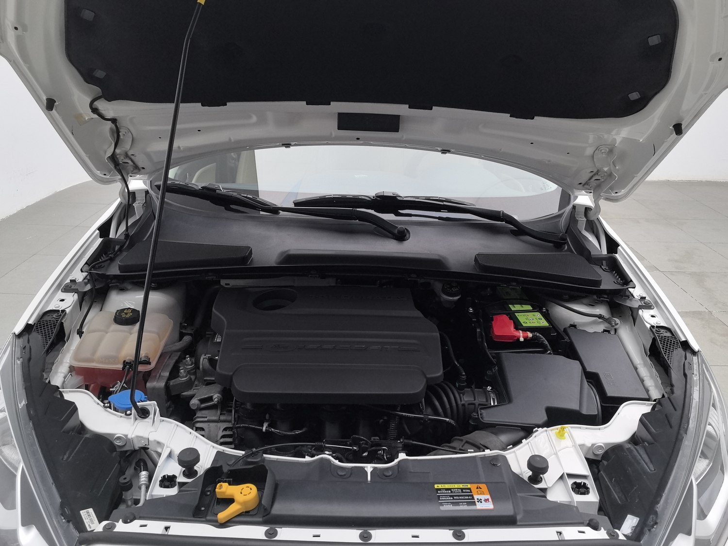Used Ford Escort 2015 1.5 MT