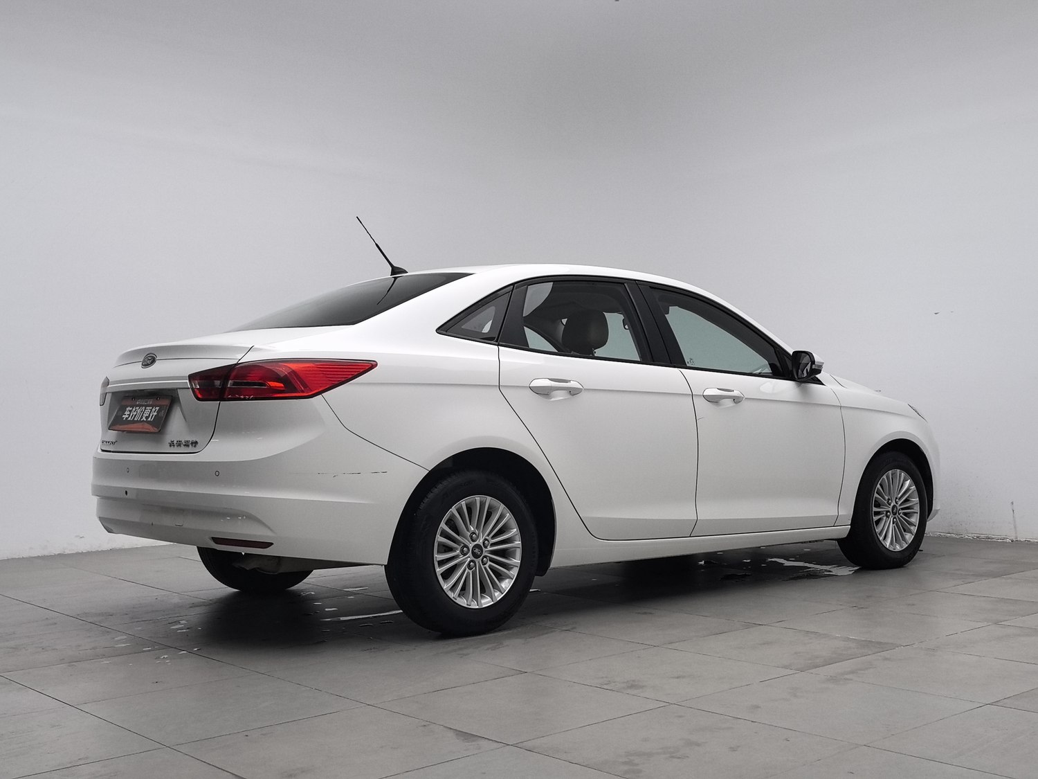 Used Ford Escort 2015 1.5 MT