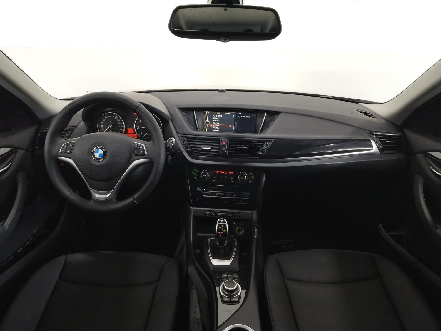 Used BMW X1 2015 2.0 AT
