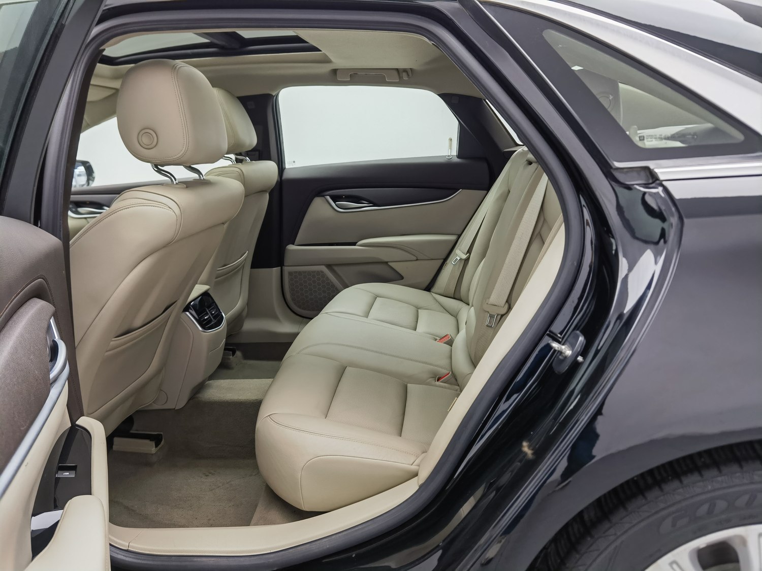 Used Cadillac XTS 2015 2.0 AT