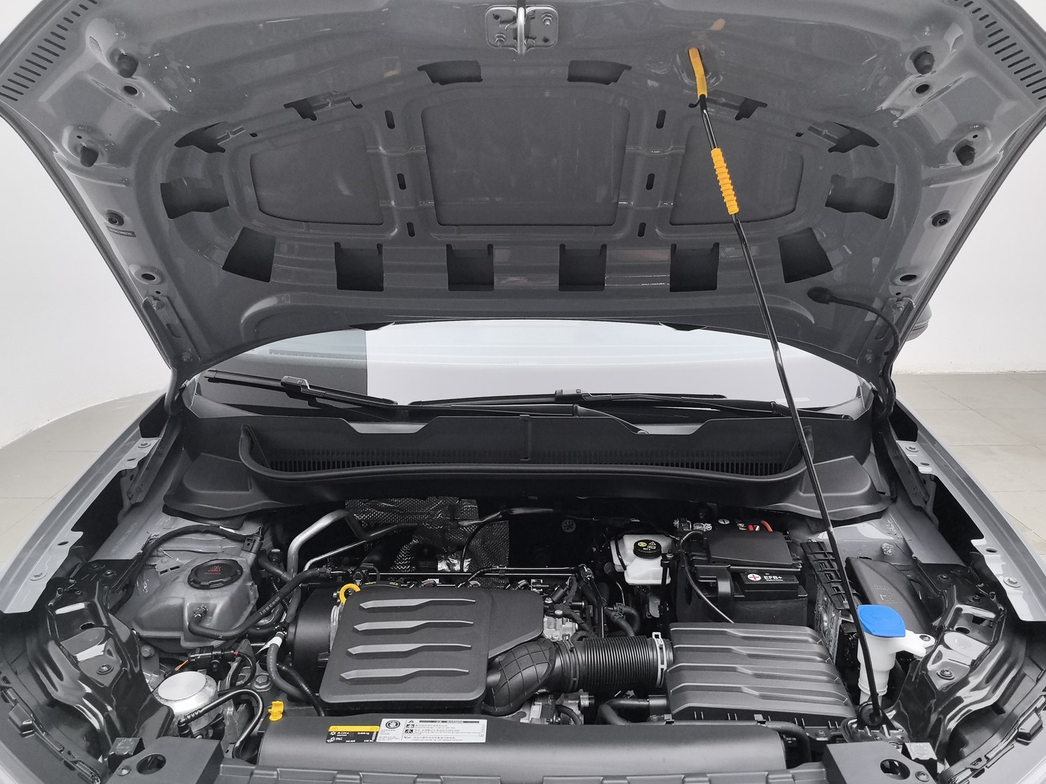 Used Volkswagen Tharu L 2025 1.5 AT
