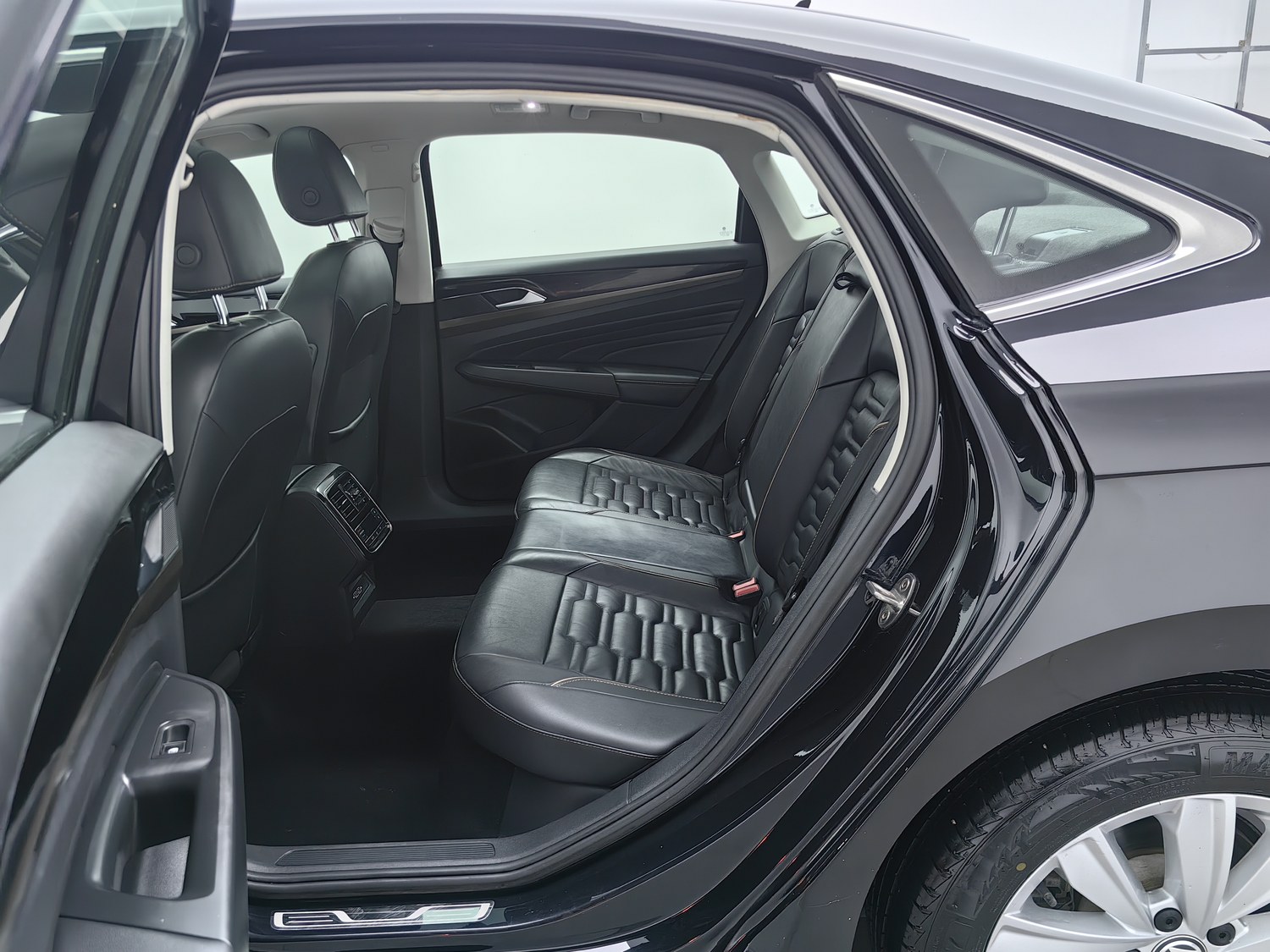 Used Volkswagen Passat 2019 2.0 AT
