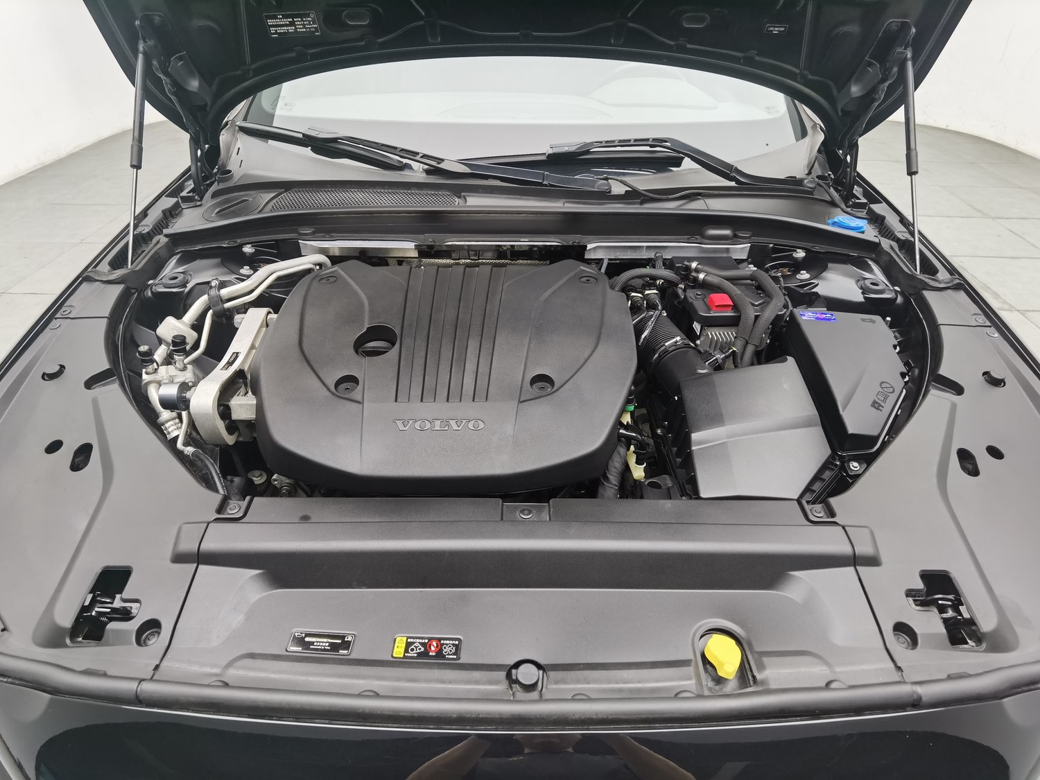 Used Volvo S90 2021 2.0 AT