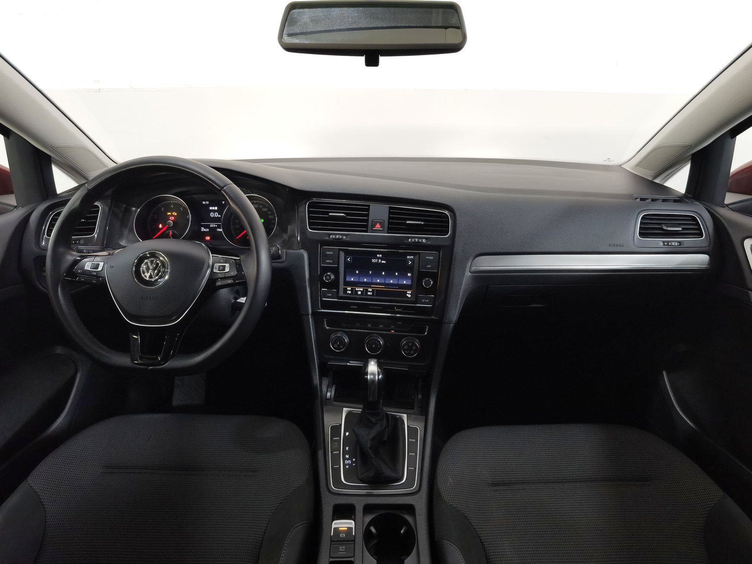 Used Volkswagen Golf 2018 1.4 AT