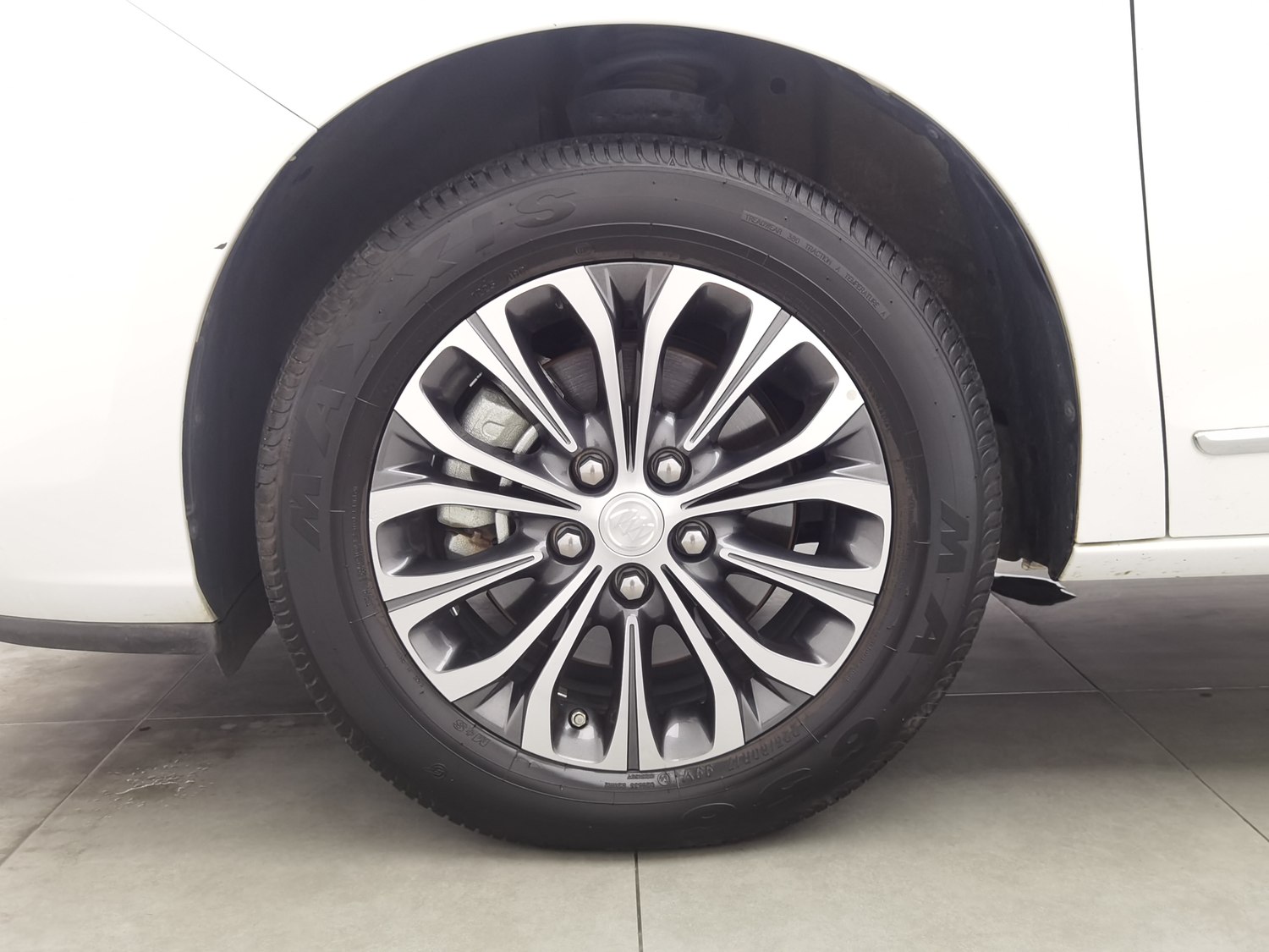 Used Buick GL8 2022 2.0 AT