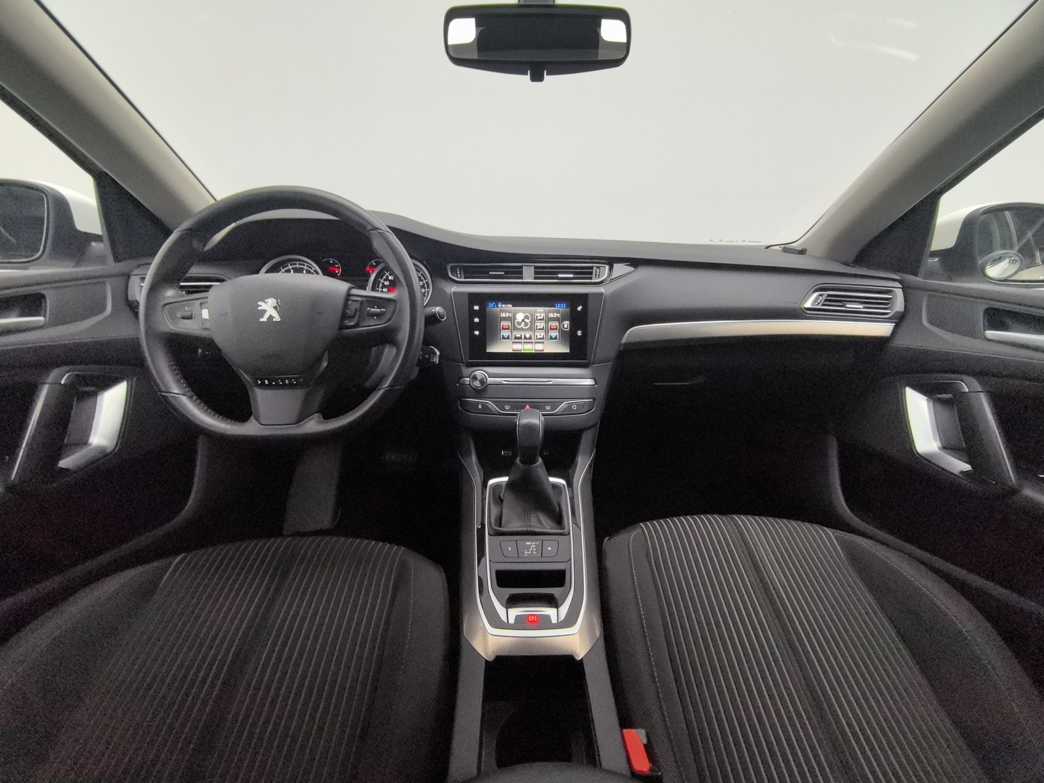 Used Peugeot 408 2015 1.2 AT