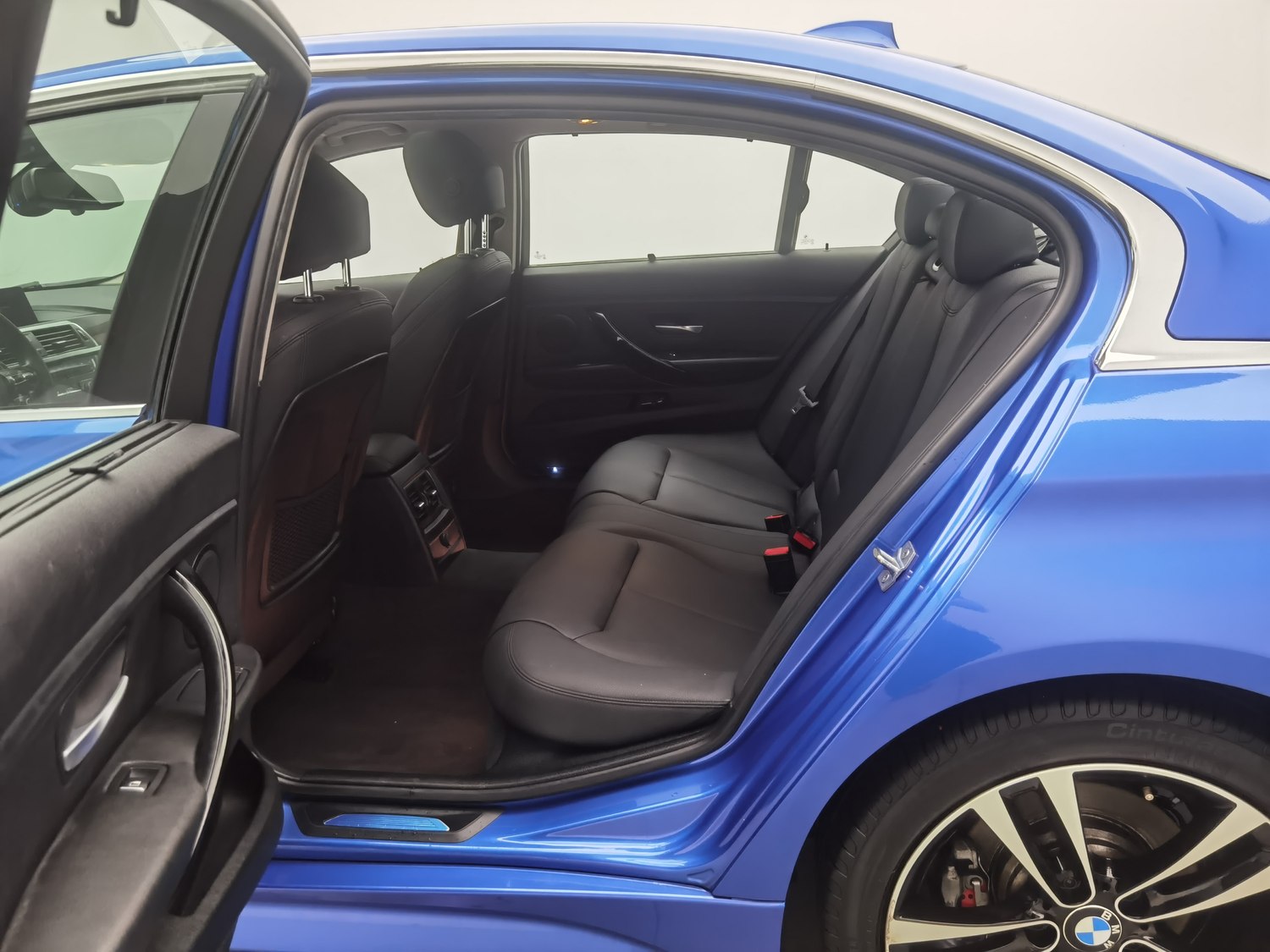 Used BMW 3 Series 2019 2.0 AT