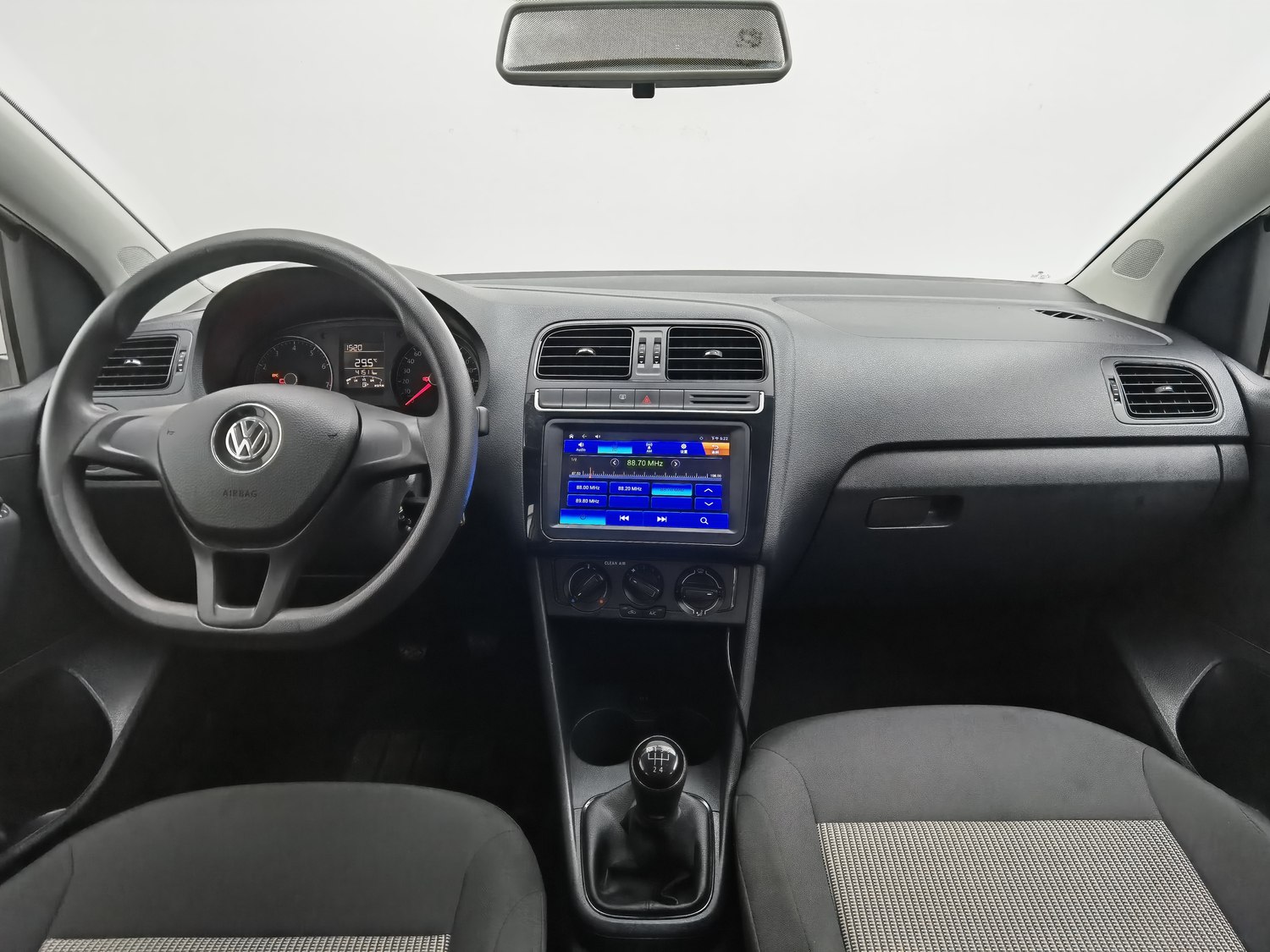 Used Volkswagen Polo 2016 1.4 MT