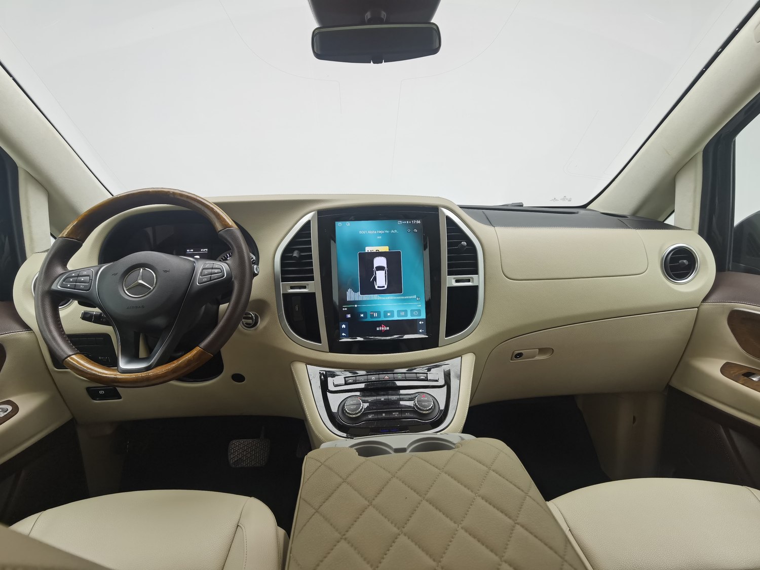 Used Mercedes-Benz Vito 2018 2.0 AT