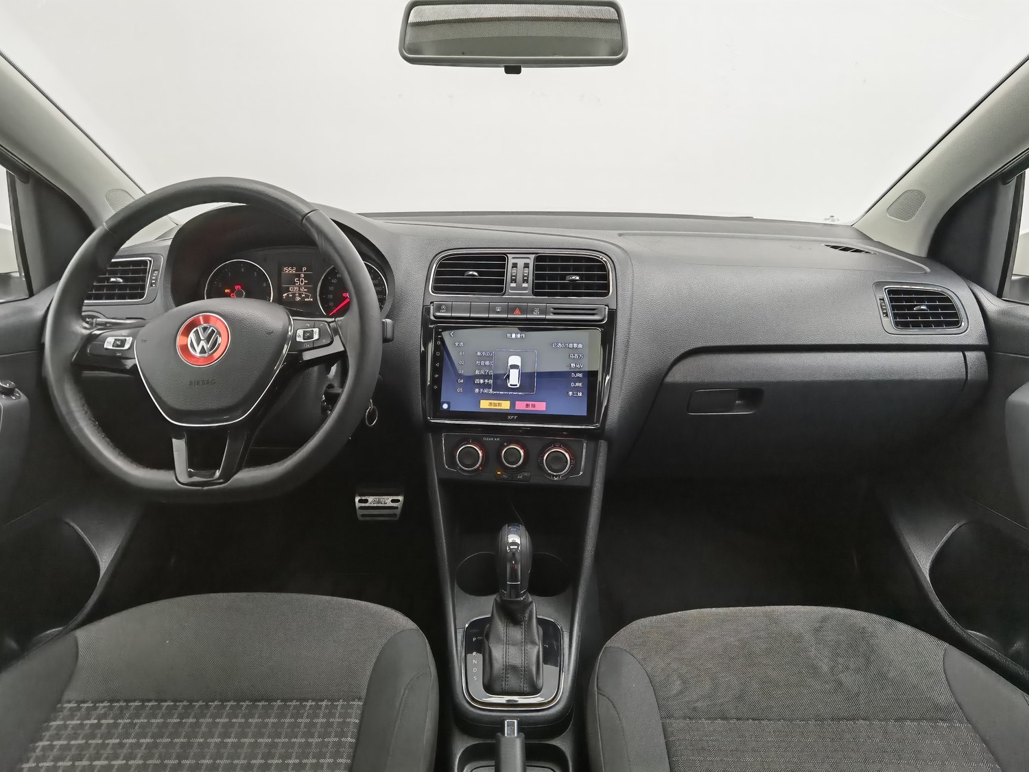 Used Volkswagen Polo 2018 1.5 AT