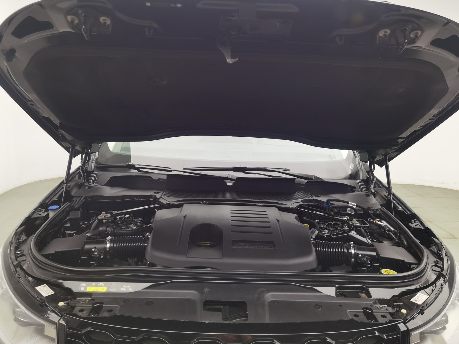 Used Land Rover Discovery 2023 3.0 AT