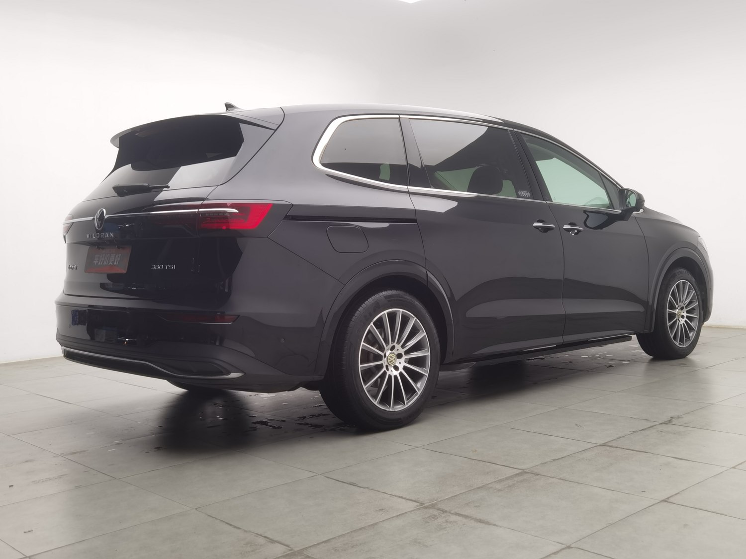 Used Volkswagen Viloran 2022 2.0 AT