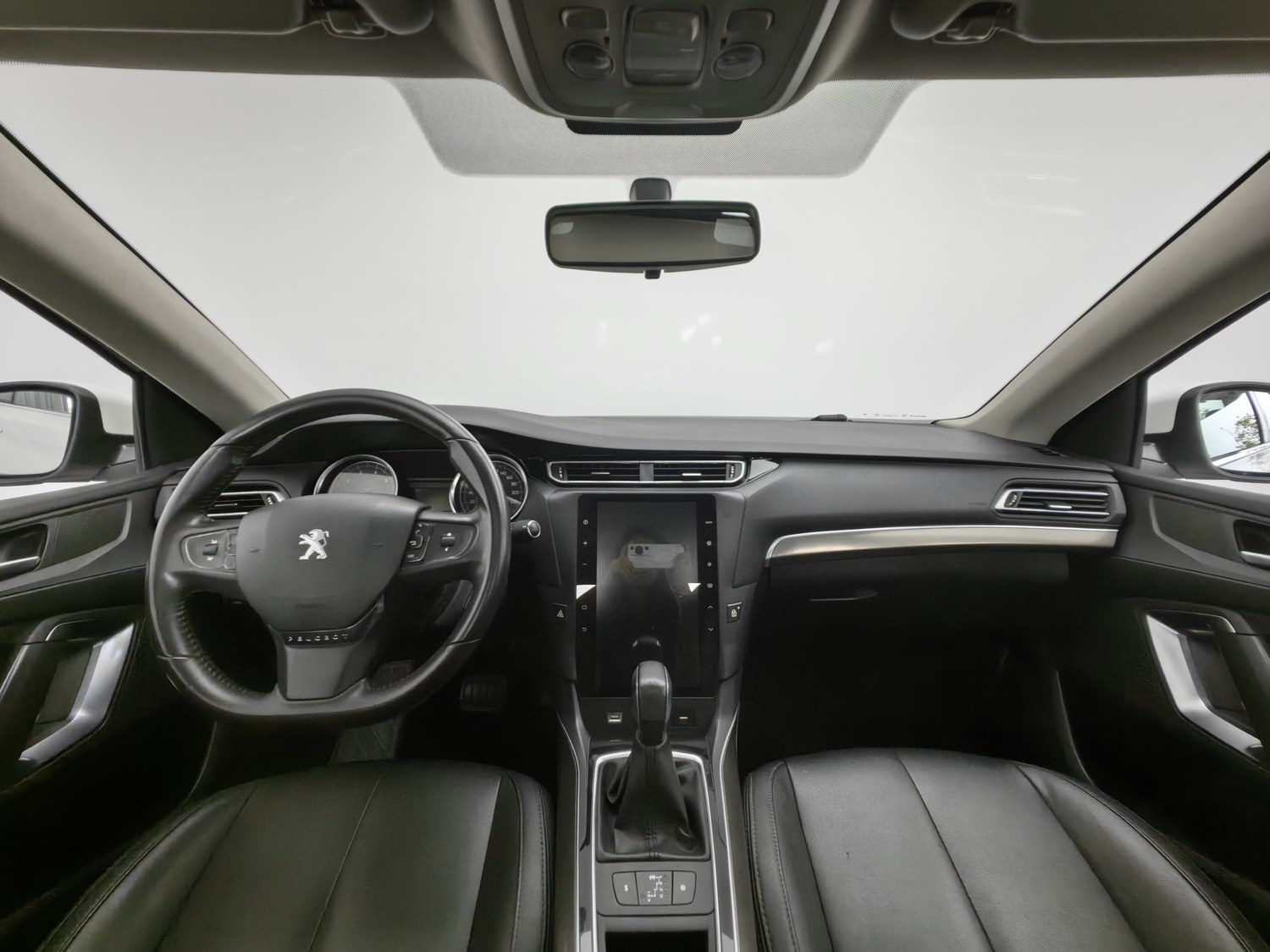 Used Peugeot 408 2015 1.2 AT