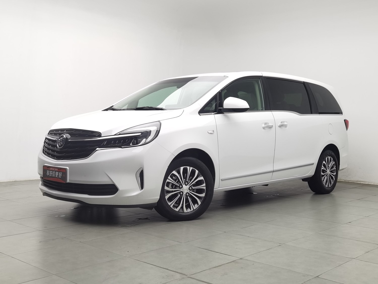 Used Buick GL8 2022 2.0 AT