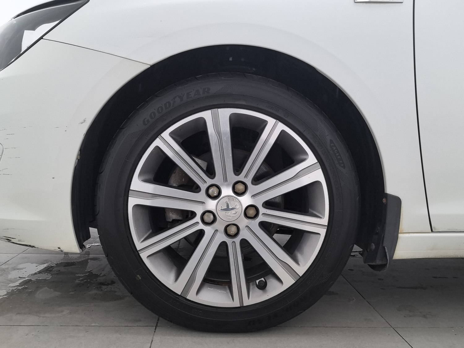 Used Peugeot 408 2015 1.2 AT