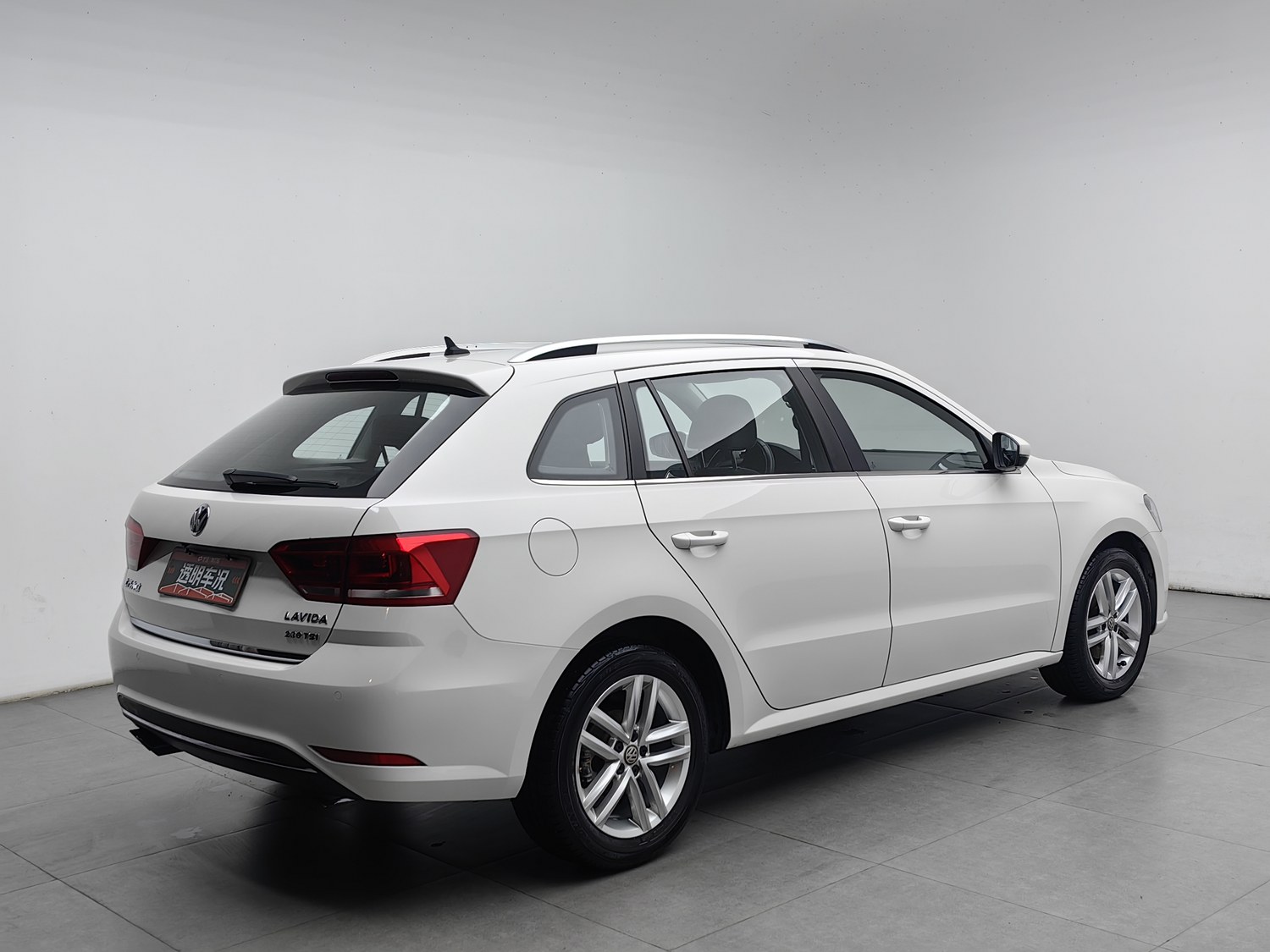 Used Volkswagen Gran Lavida 2017 1.4 AT