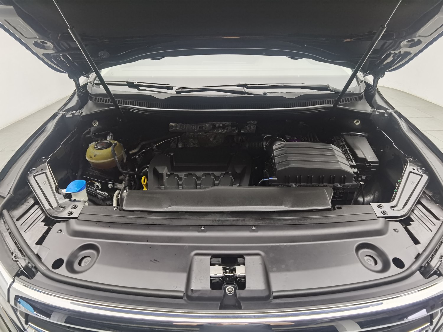 Used Volkswagen Viloran 2022 2.0 AT