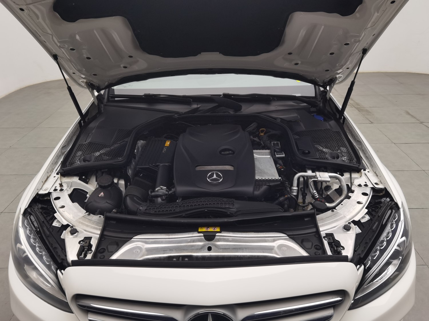 Used Mercedes-Benz C-Class 2018 2.0 AT
