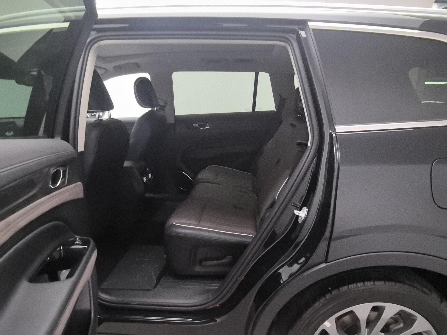Used Ford Equator 2023 2.0 AT