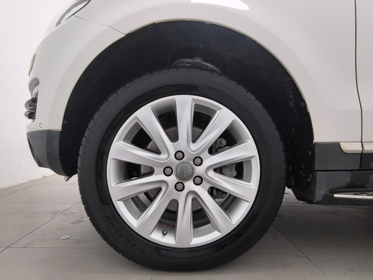 Used Haval H8 2015 2.0 AT