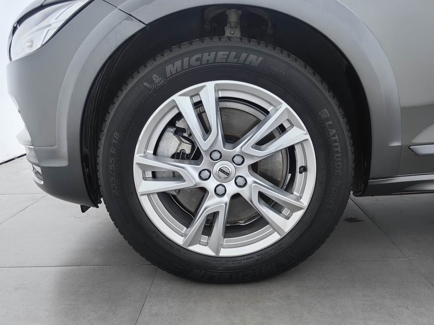 Used Volvo V90 2019 2.0 AT