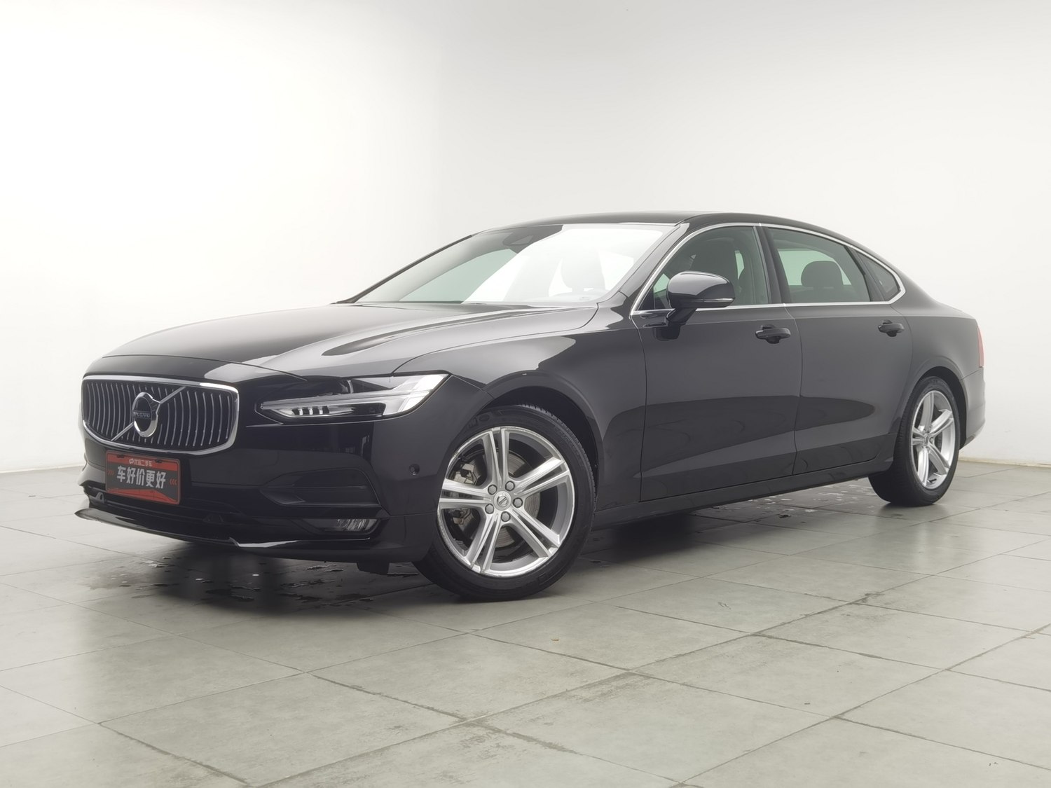 Used Volvo S90 2018 2.0 AT