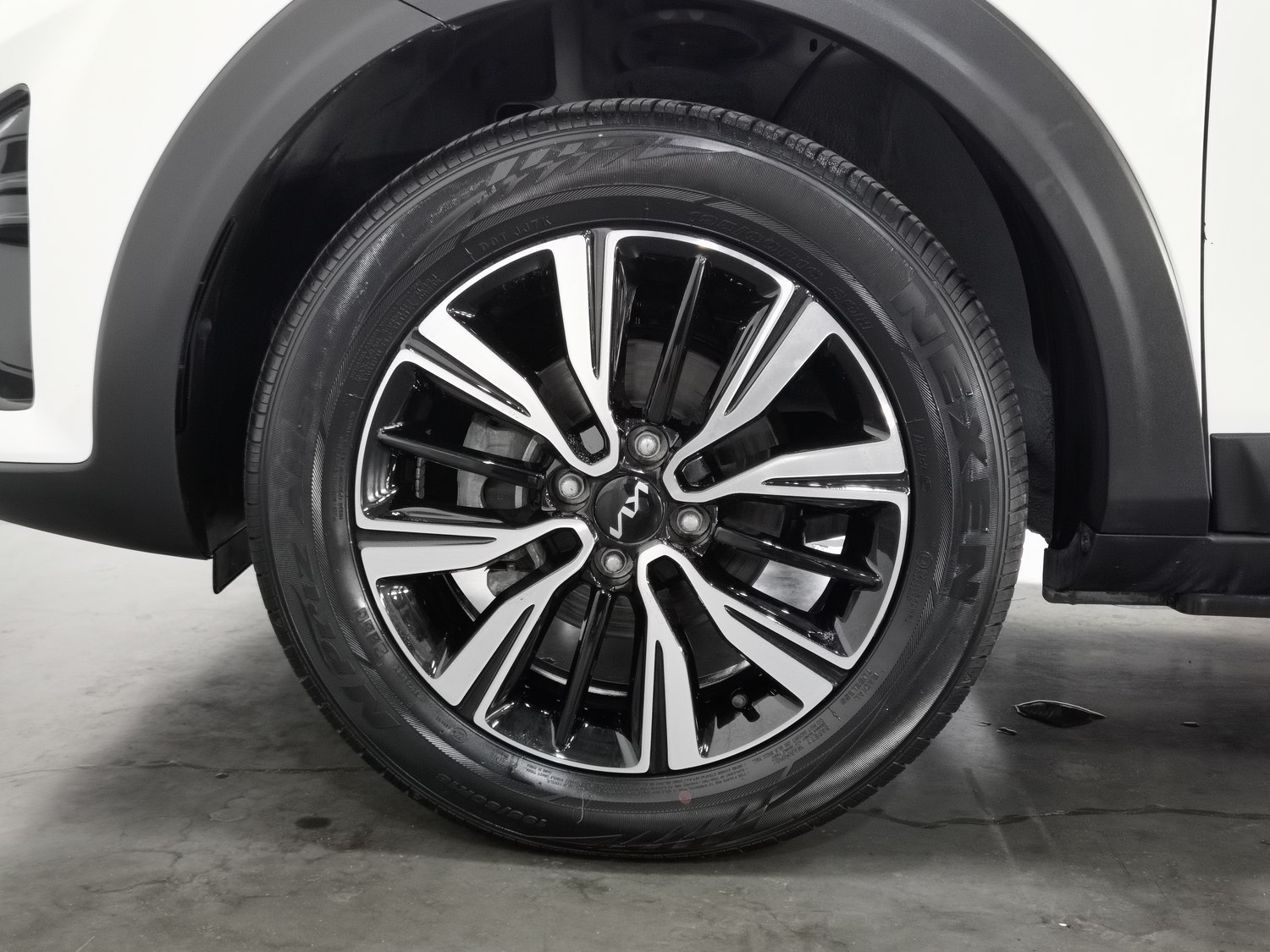 Used Kia KX1 2021 1.4 AT