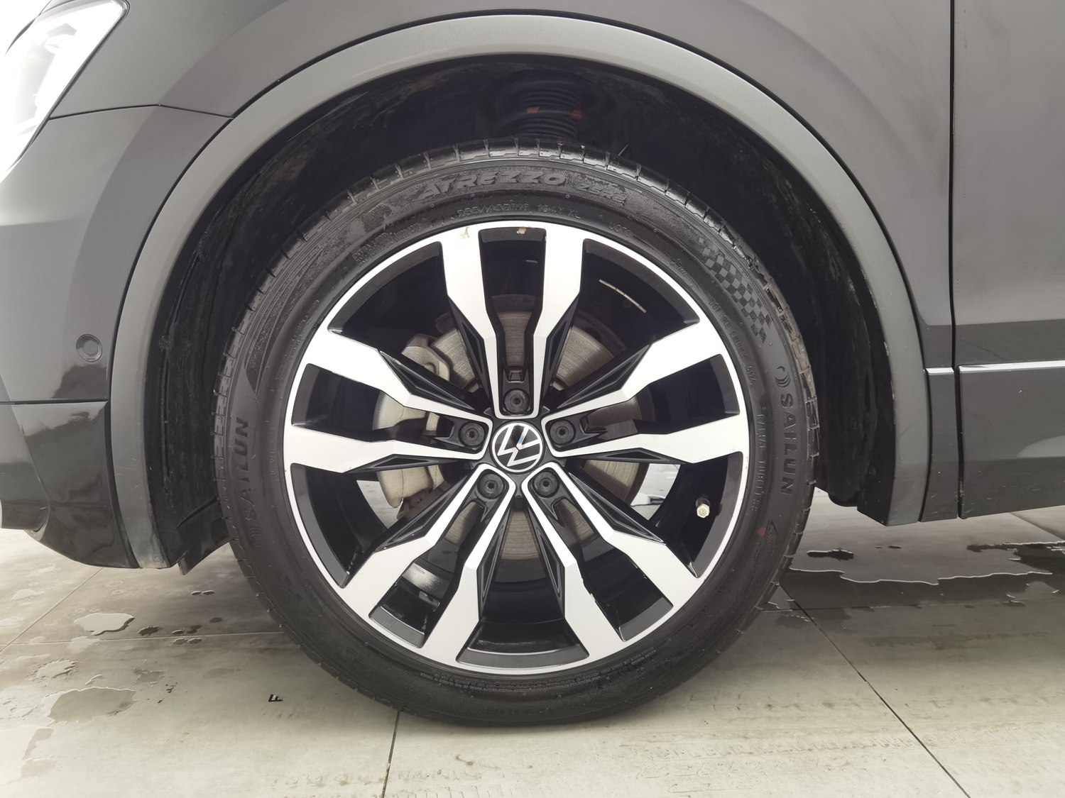 Used Volkswagen Tiguan L 2021 2.0 AT