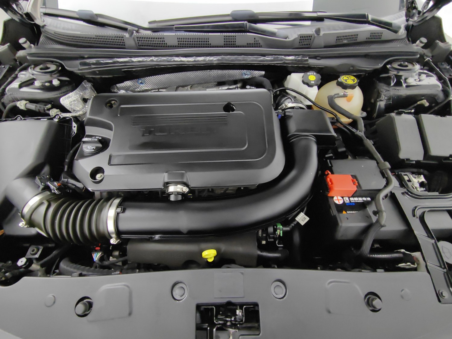 Used Buick LaCrosse 2023 2.0 AT