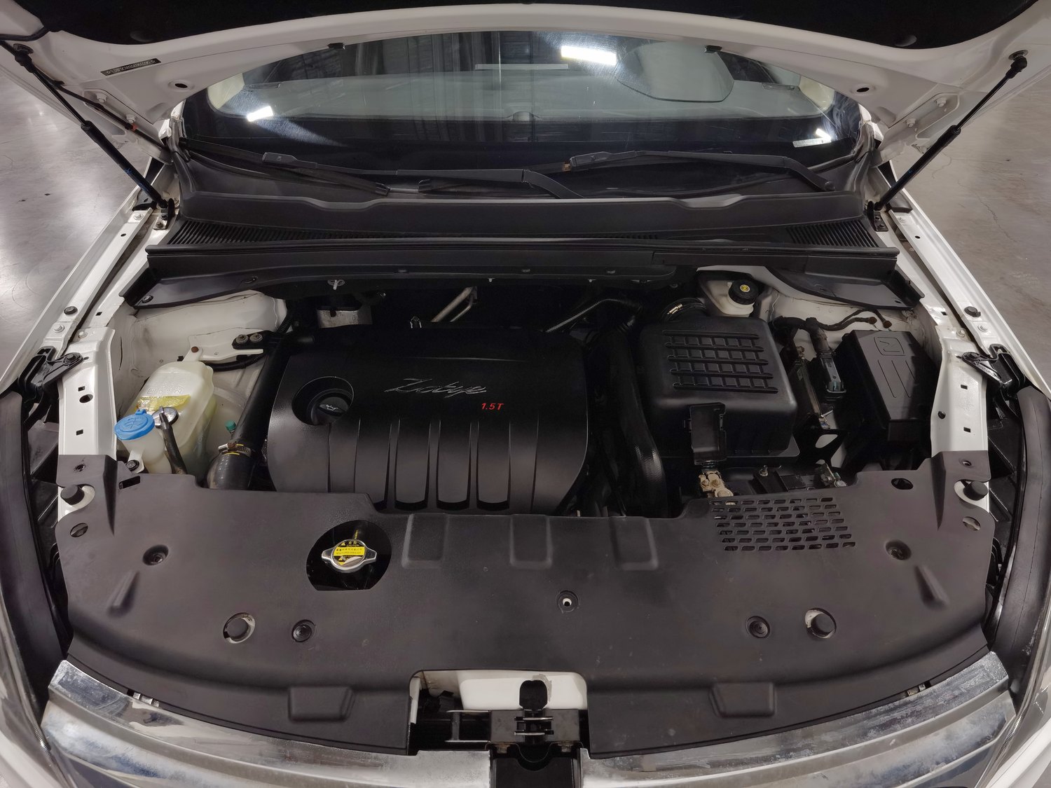 Used Zotye Damai X5 2015 1.5 AT