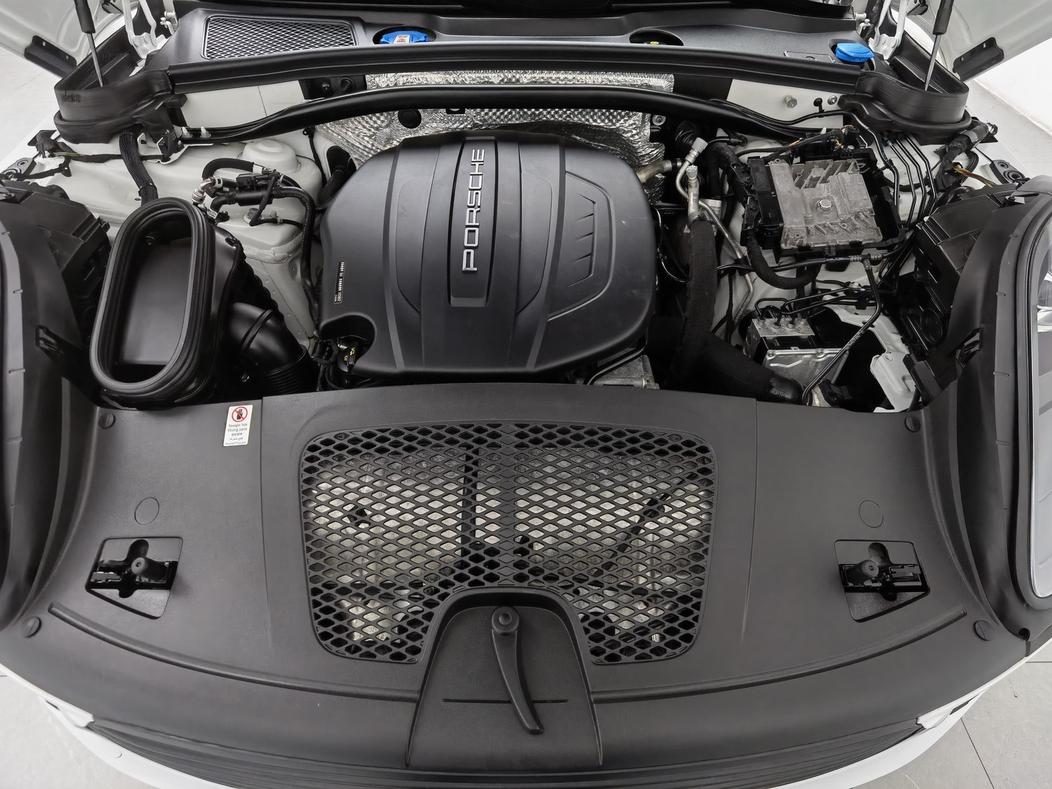 Used Porsche Macan 2021 2.0 AT